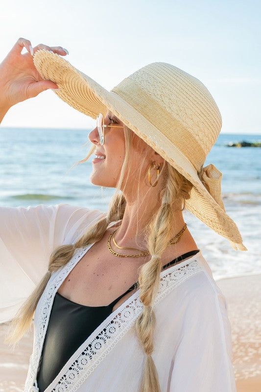 Scallop Edge Bow Accent Sunhat - -