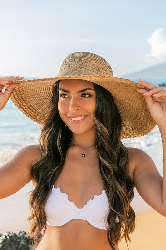 Scallop Edge Bow Accent Sunhat - -