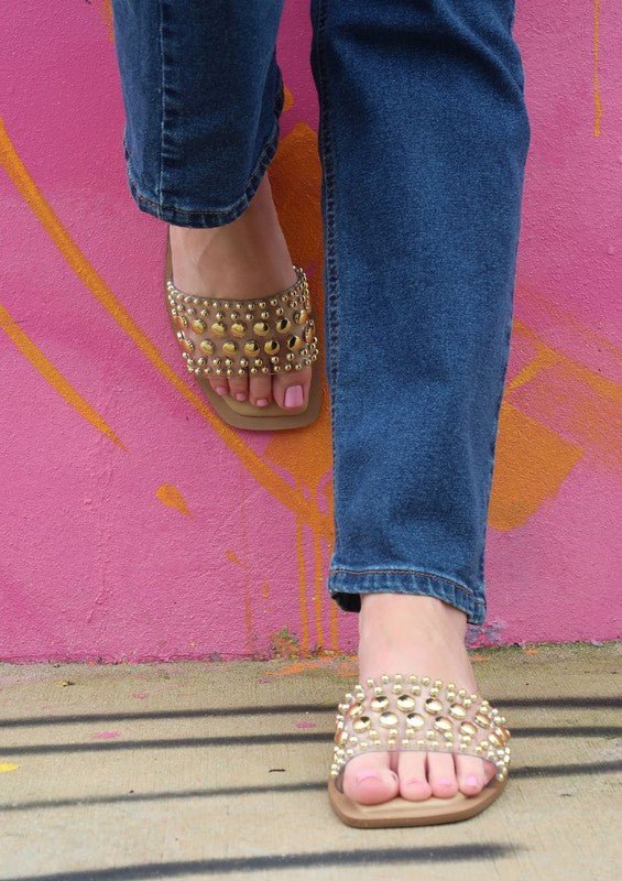 GIA SUMMER SANDALS WITH STUDS - FLATS - -