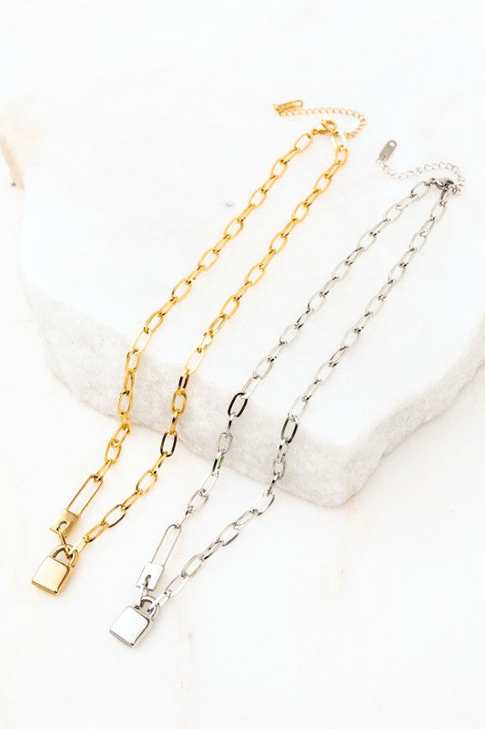 18K STAINLESS STEEL LOCK & CLIP CHAIN NECKLACE - -