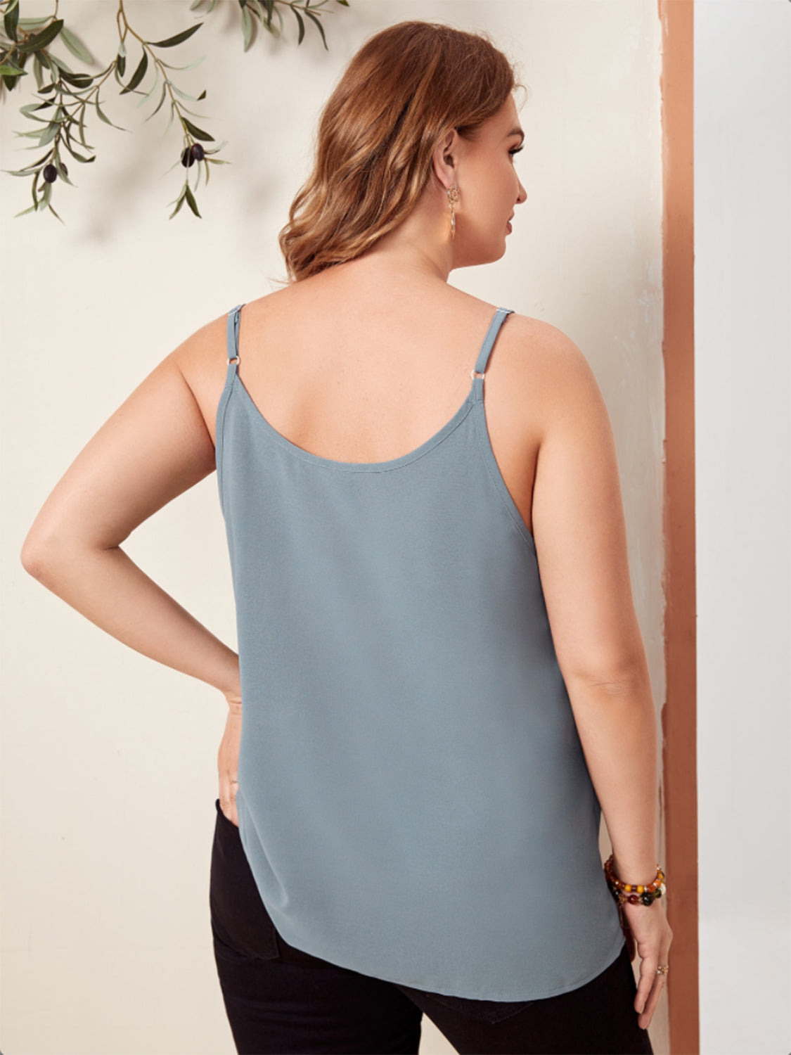 Plus Size Scoop Neck Cami - -