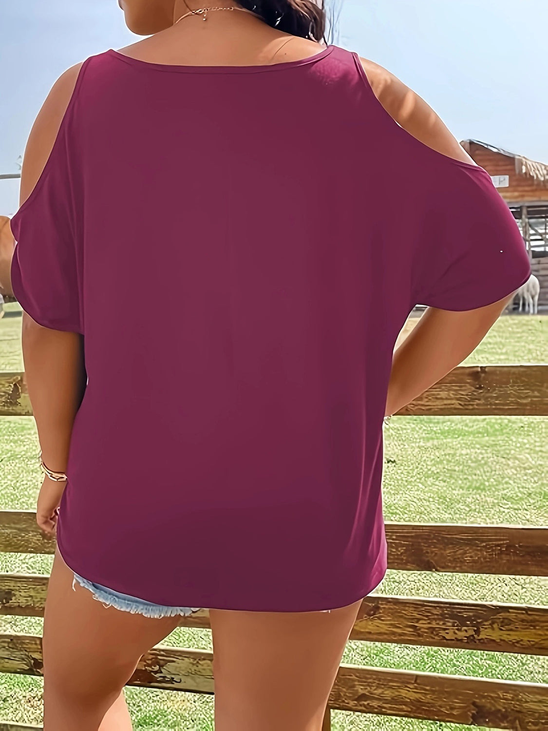 Plus Size Skeleton Graphic Round Neck Cold Shoulder T-Shirt - Deep Purple -