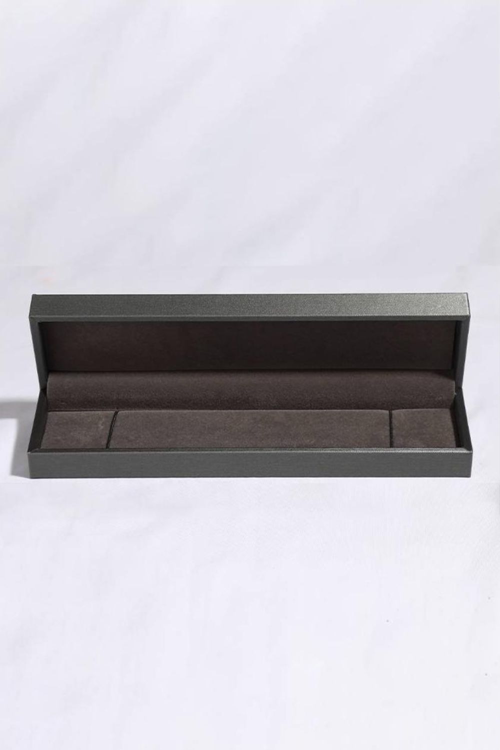 925 Sterling Silver Inlaid Moissanite Bracelet - -