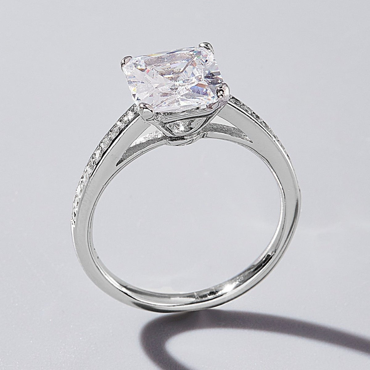 925 Sterling Silver Zircon Ring - -