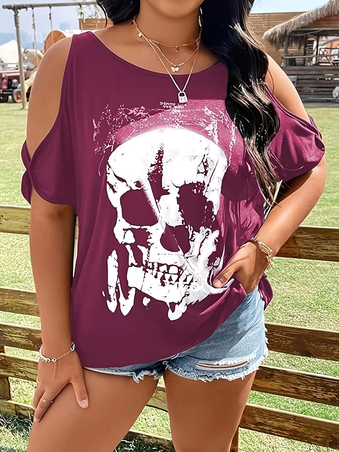 Plus Size Skeleton Graphic Round Neck Cold Shoulder T-Shirt - -