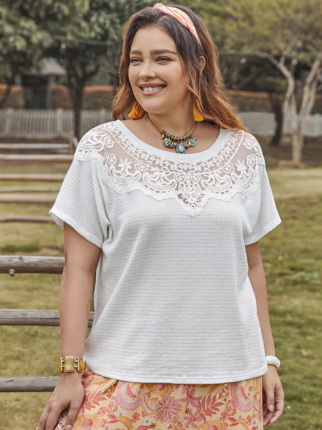 Plus Size Lace Detail Round Neck Short Sleeve Top - White -