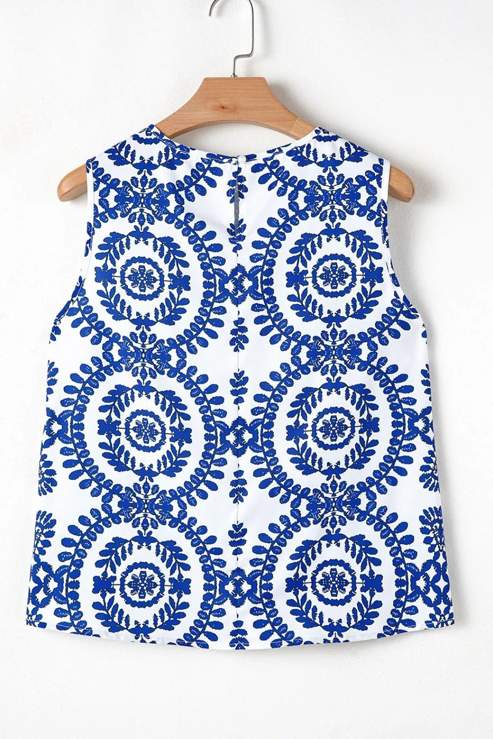 Printed Crew Neck Sleeveless Top - -