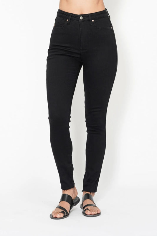 Judy Blue Full Size High Waisted Tummy Control Shield Pockets Skinny Jeans Plus Size – | Shannon’s Chique Boutique