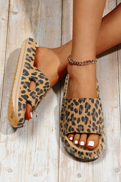Leopard Print Thick Sole Slip On Slippers – | Shannon’s Chique Boutique