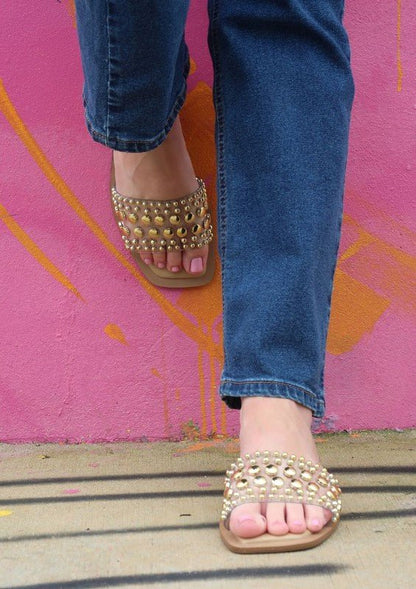 GIA SUMMER SANDALS WITH STUDS - FLATS - -