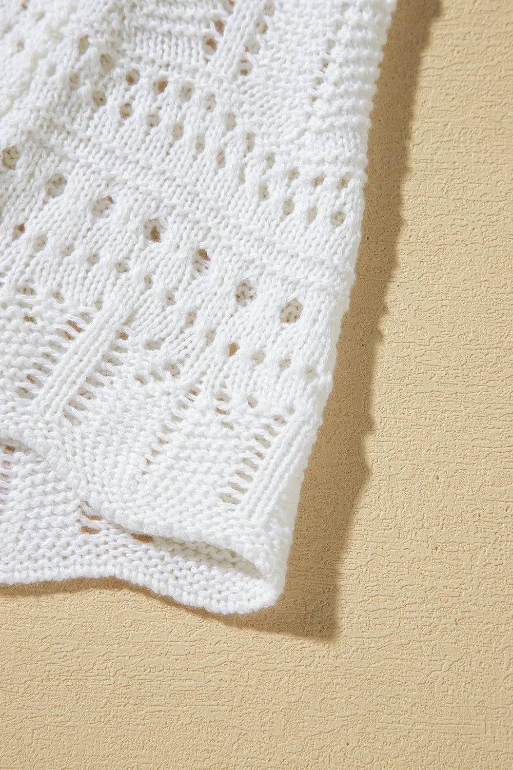 V Neck Textured Hollow-Out Sweater Vest - -