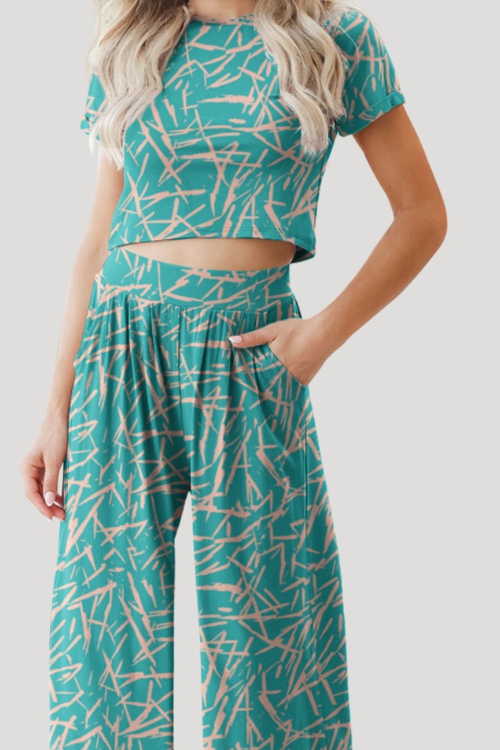 Printed Round Neck Short Sleeve Top and Pants Set - -