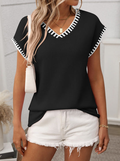 Contrast Trim V-Neck Short Sleeve Knit Top - -