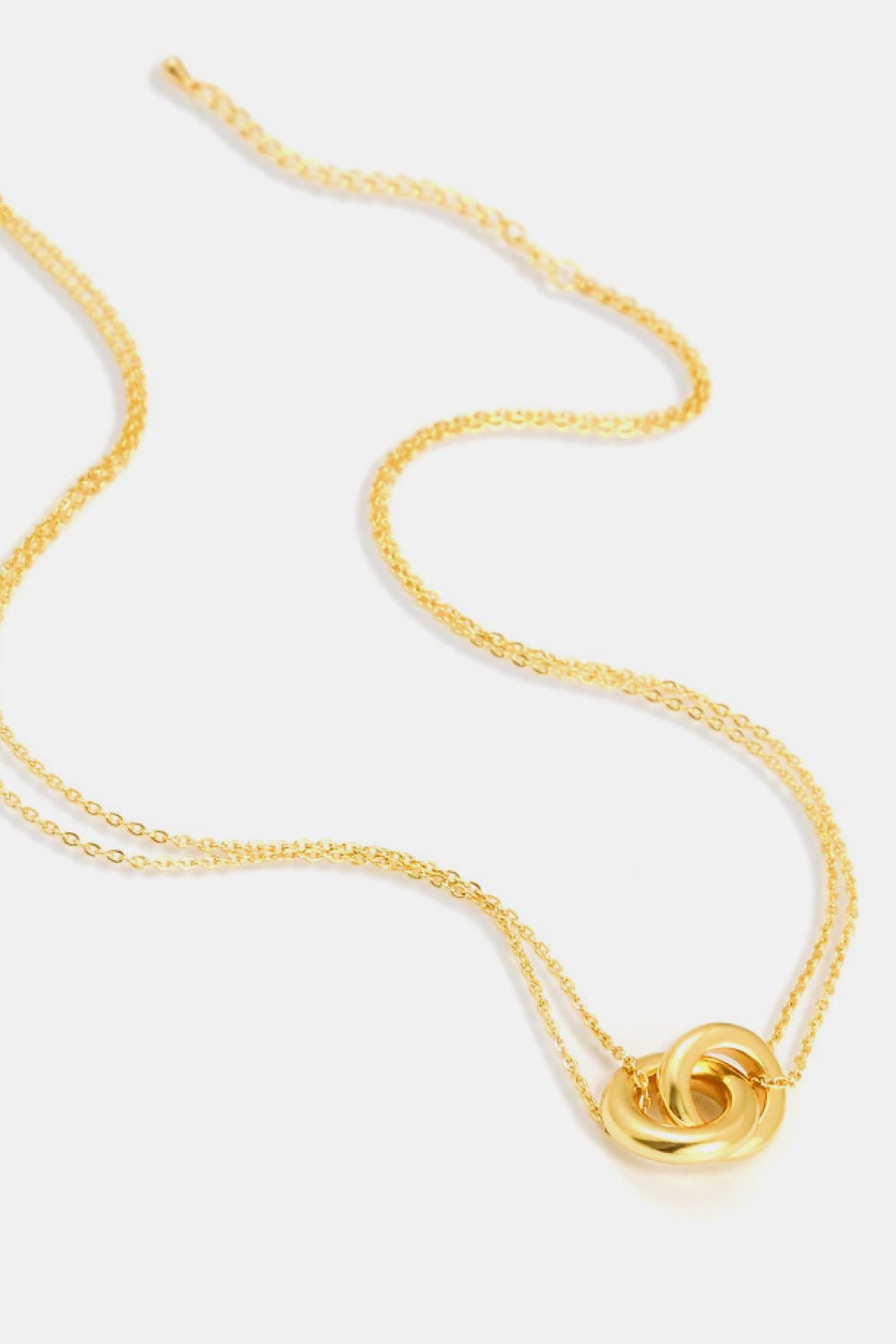 Linked Ring Pendant Chain Necklace - -