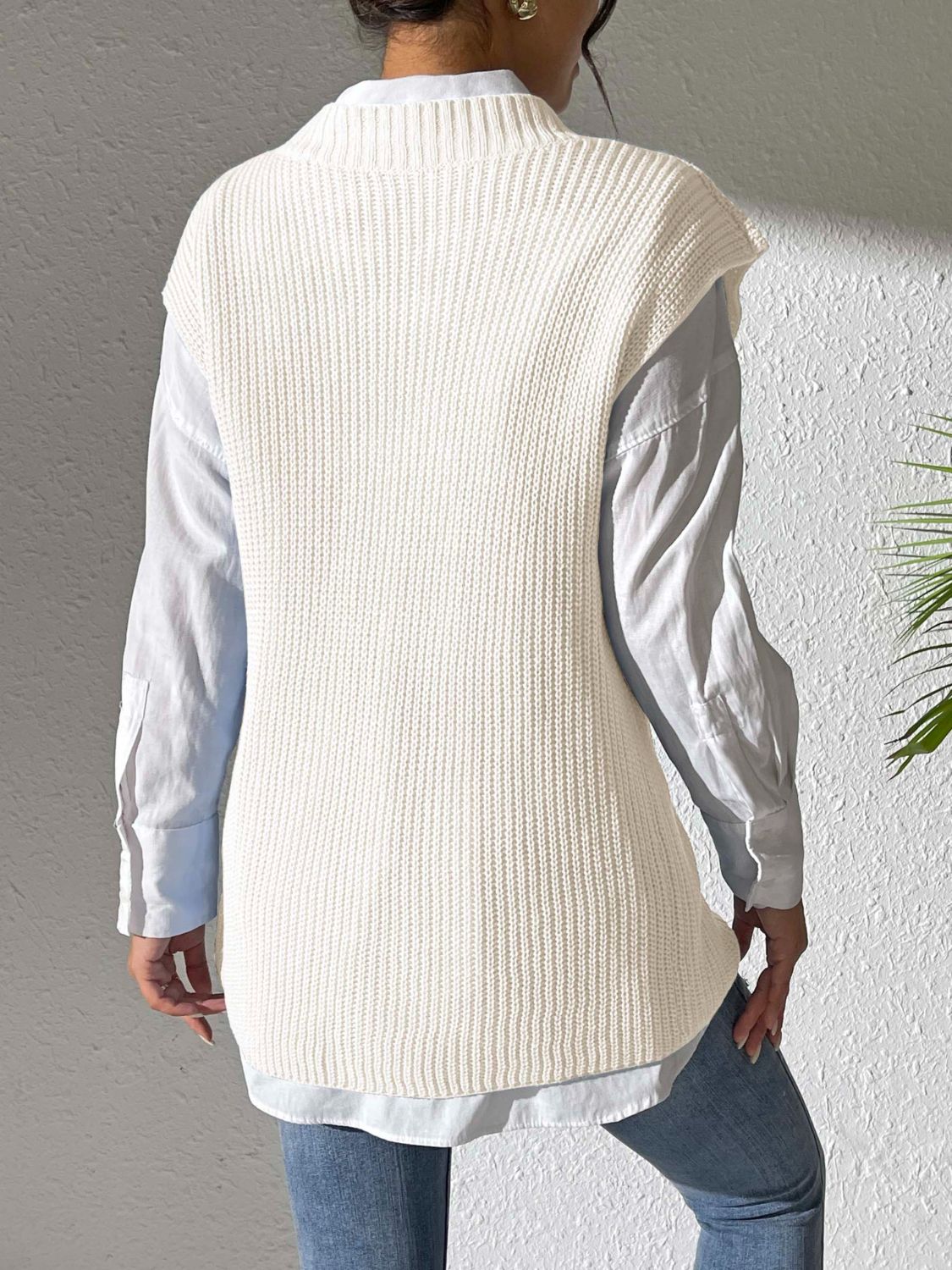 Flower V-Neck Sweater Vest - -