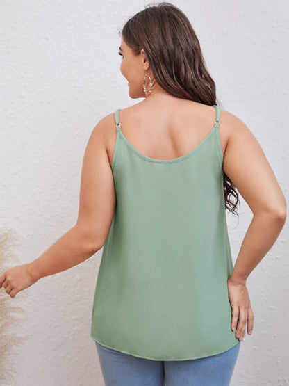 Plus Size Scoop Neck Cami - -
