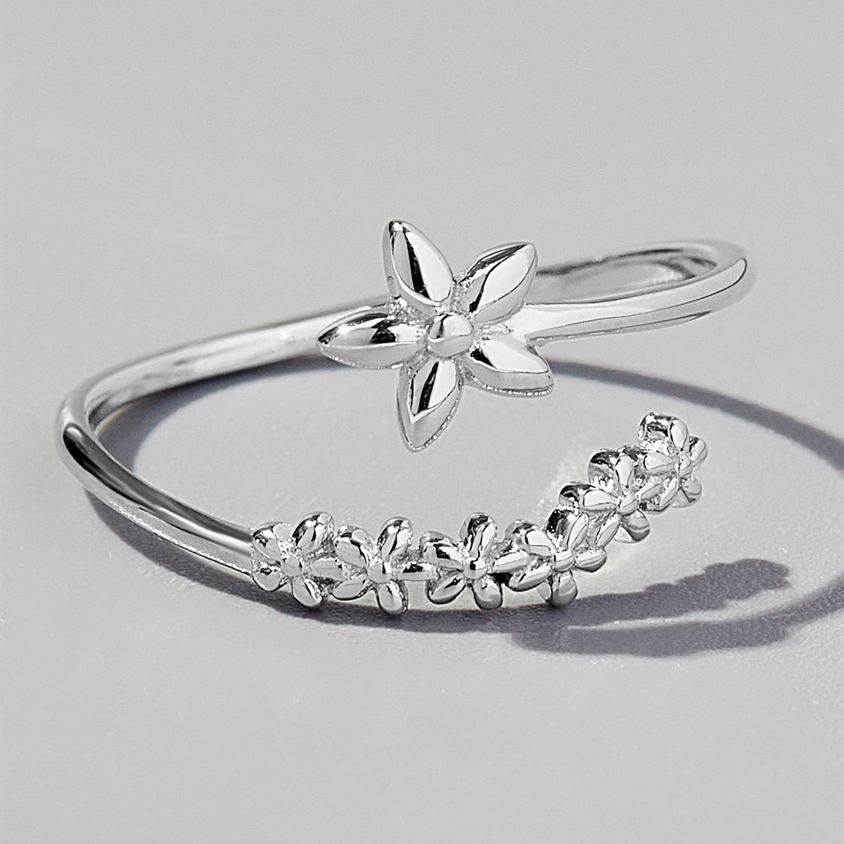 925 Sterling Silver Flower Ring - Silver -