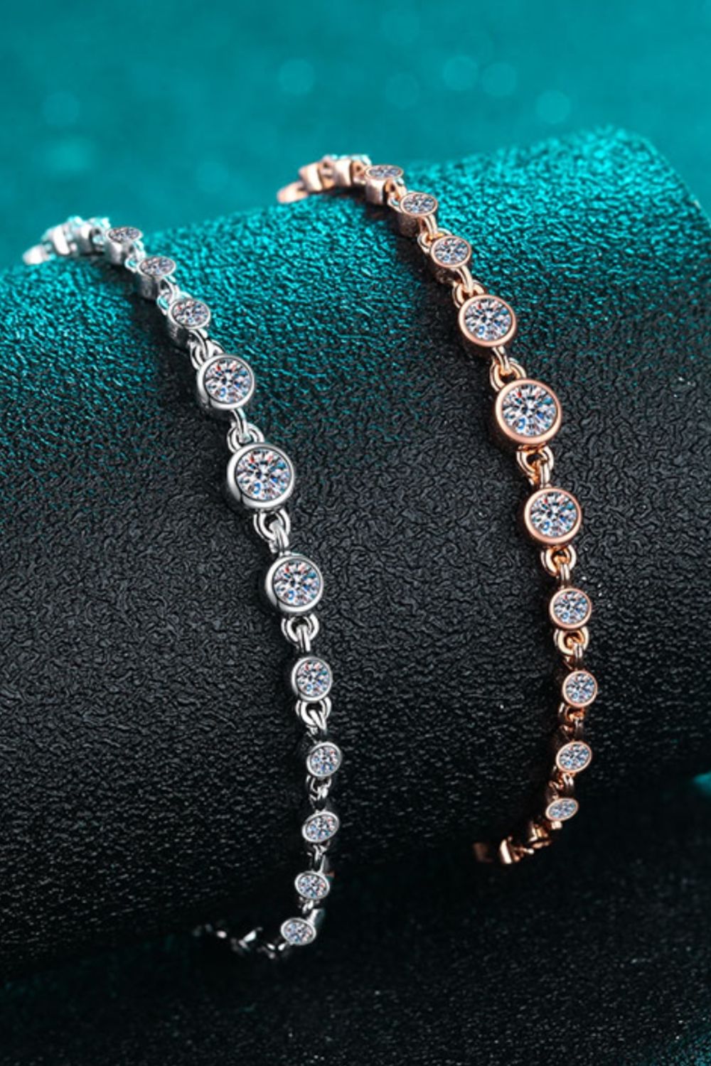 925 Sterling Silver Inlaid Moissanite Bracelet - -