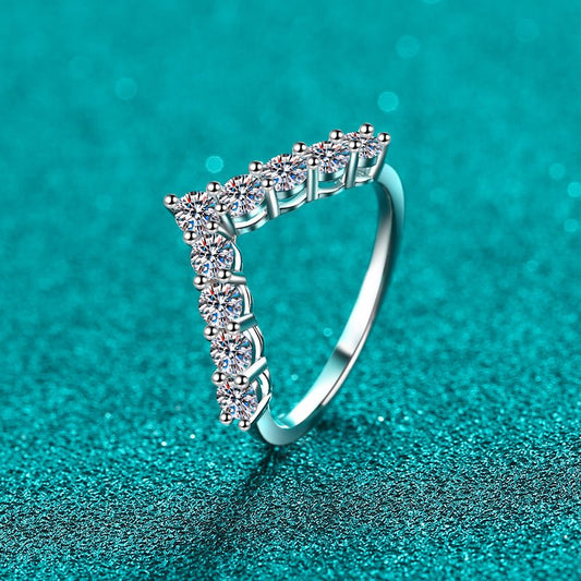 925 Sterling Silver Moissanite V Shape Ring - Silver -