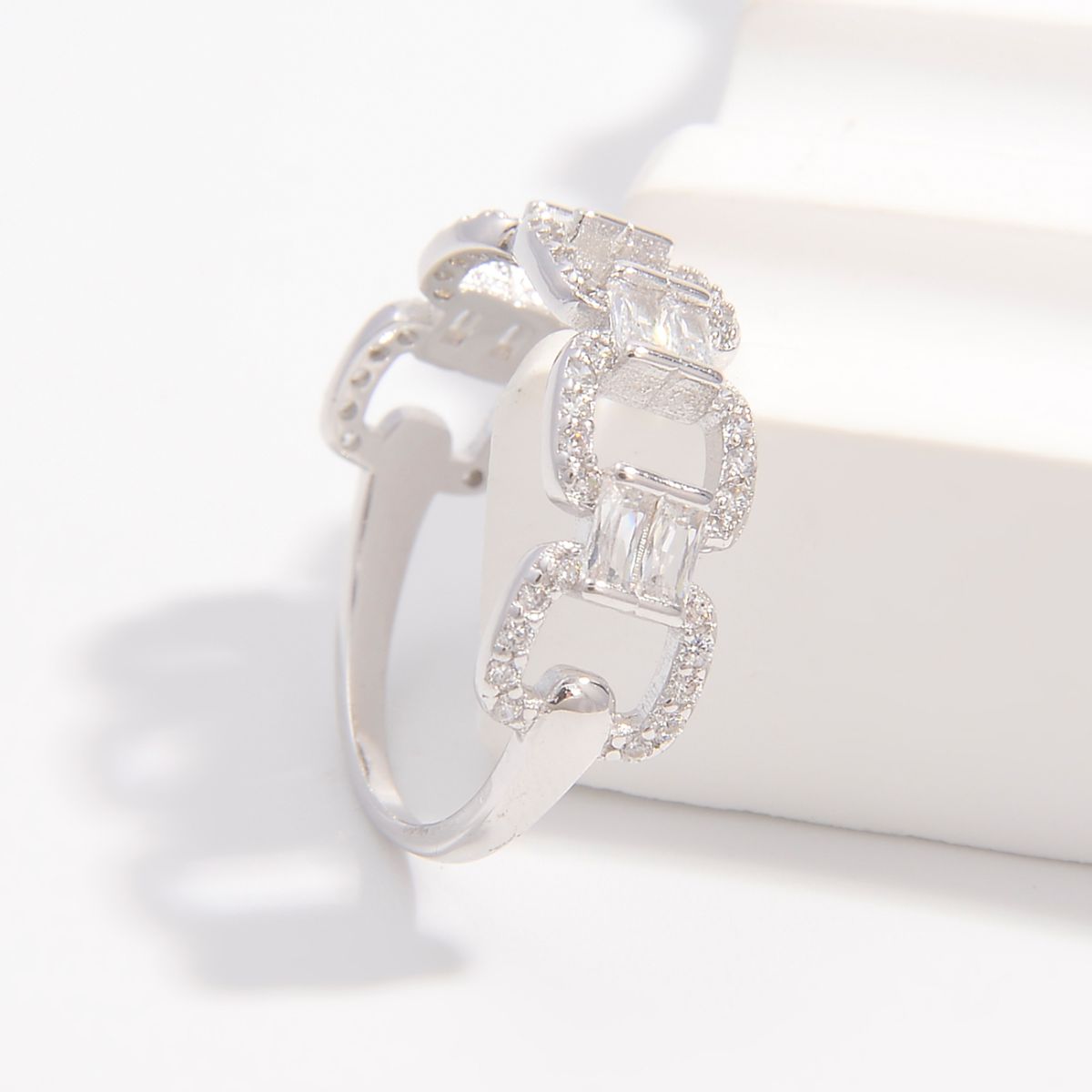 925 Sterling Silver Zircon Cutout Ring - -