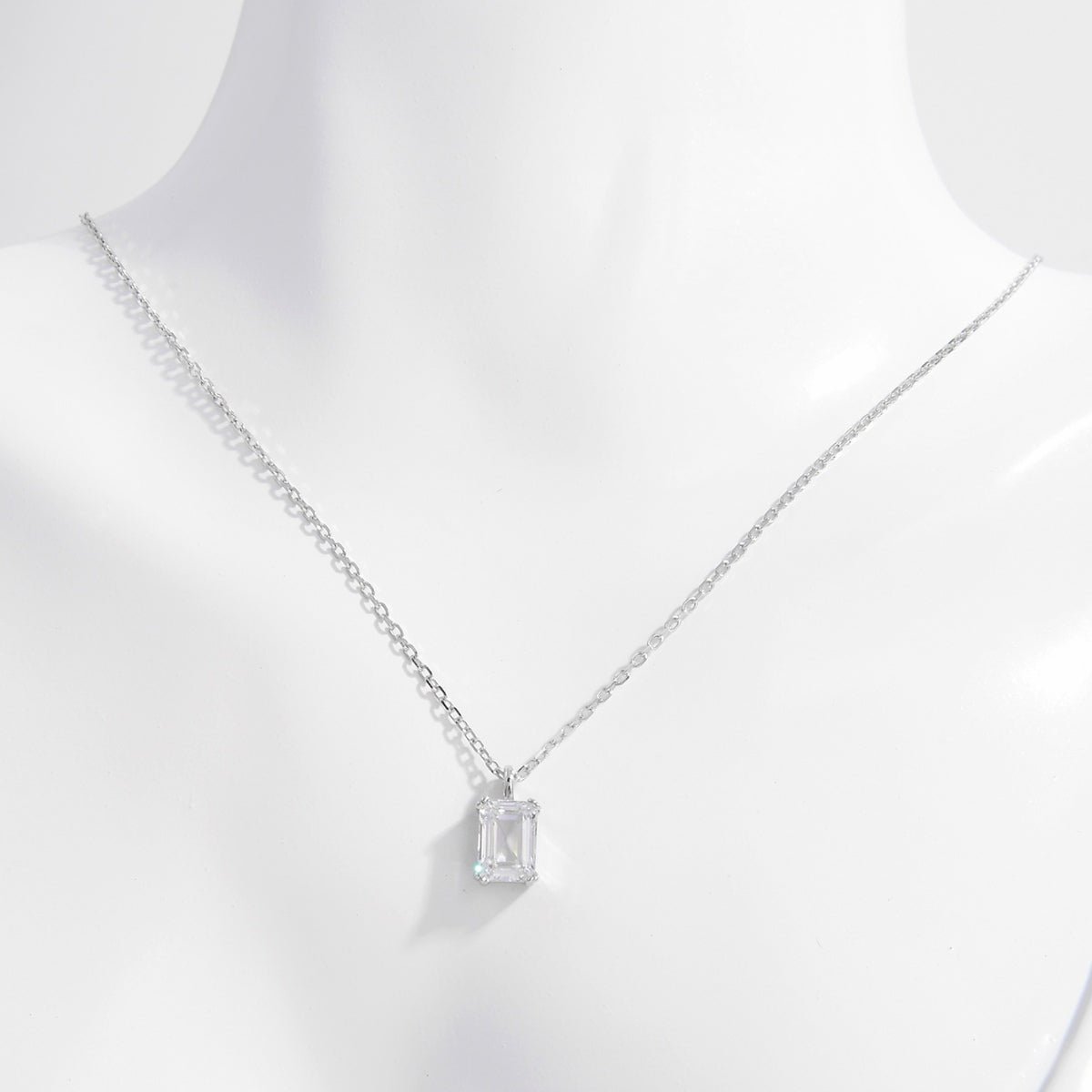925 Sterling Silver Zircon Pendant Necklace - -