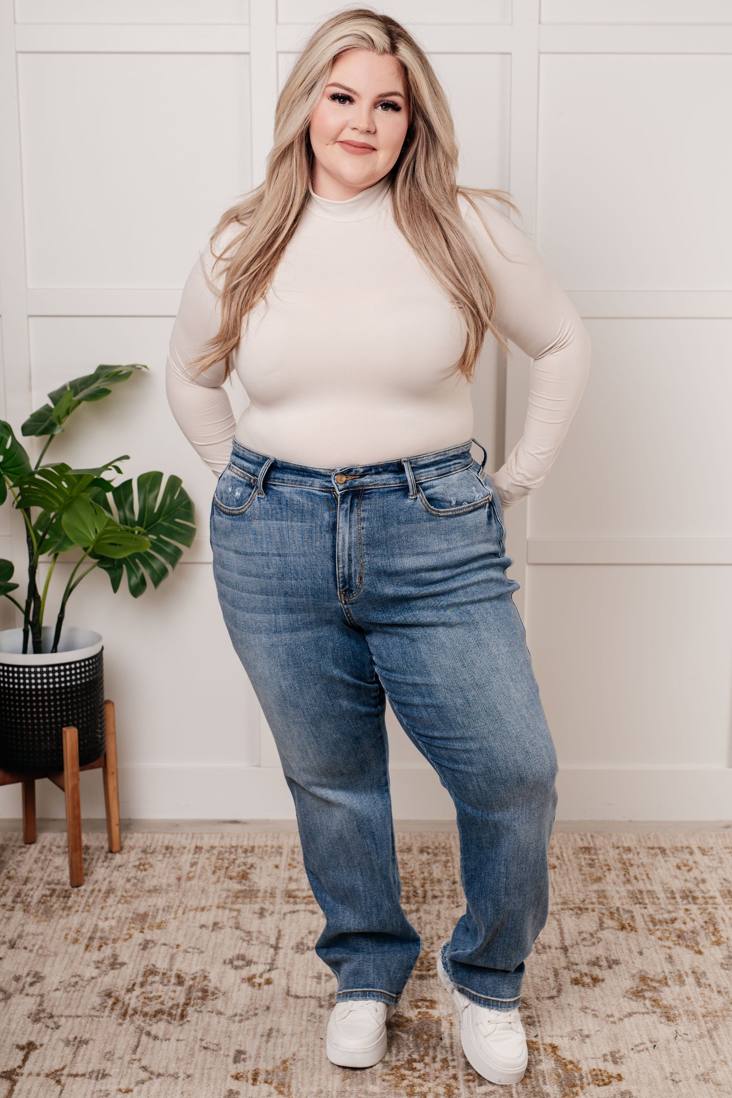 Quinn Mid Rise Cell Phone Pocket Dad Jeans - - Denim