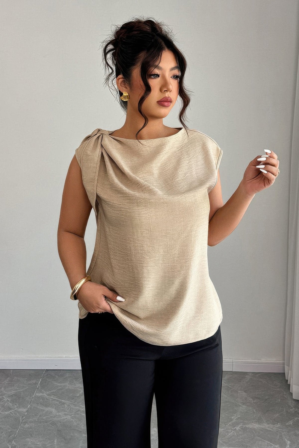 Plus size khaki tie-neck colorblock sleeveless blouse, alternate product view 3