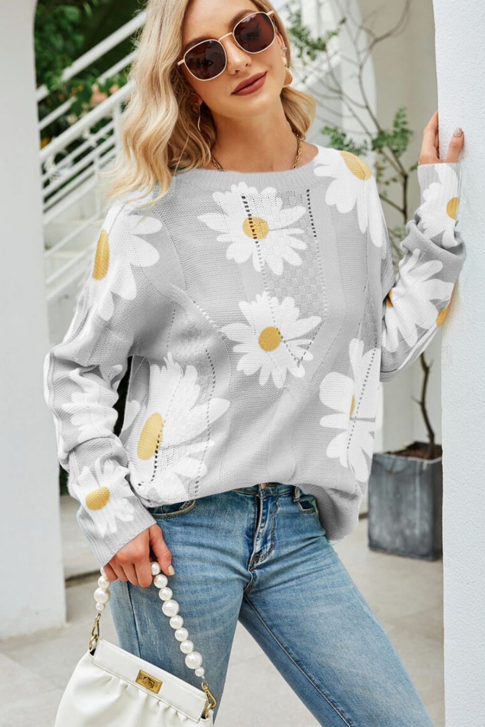 Angel Wings Daisy Print Openwork Round Neck Sweater - Light Gray -
