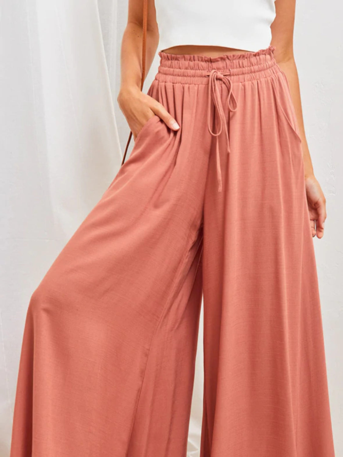Wide-Leg High Waist Pants – Lightweight, Flowy Fit with Pockets - -