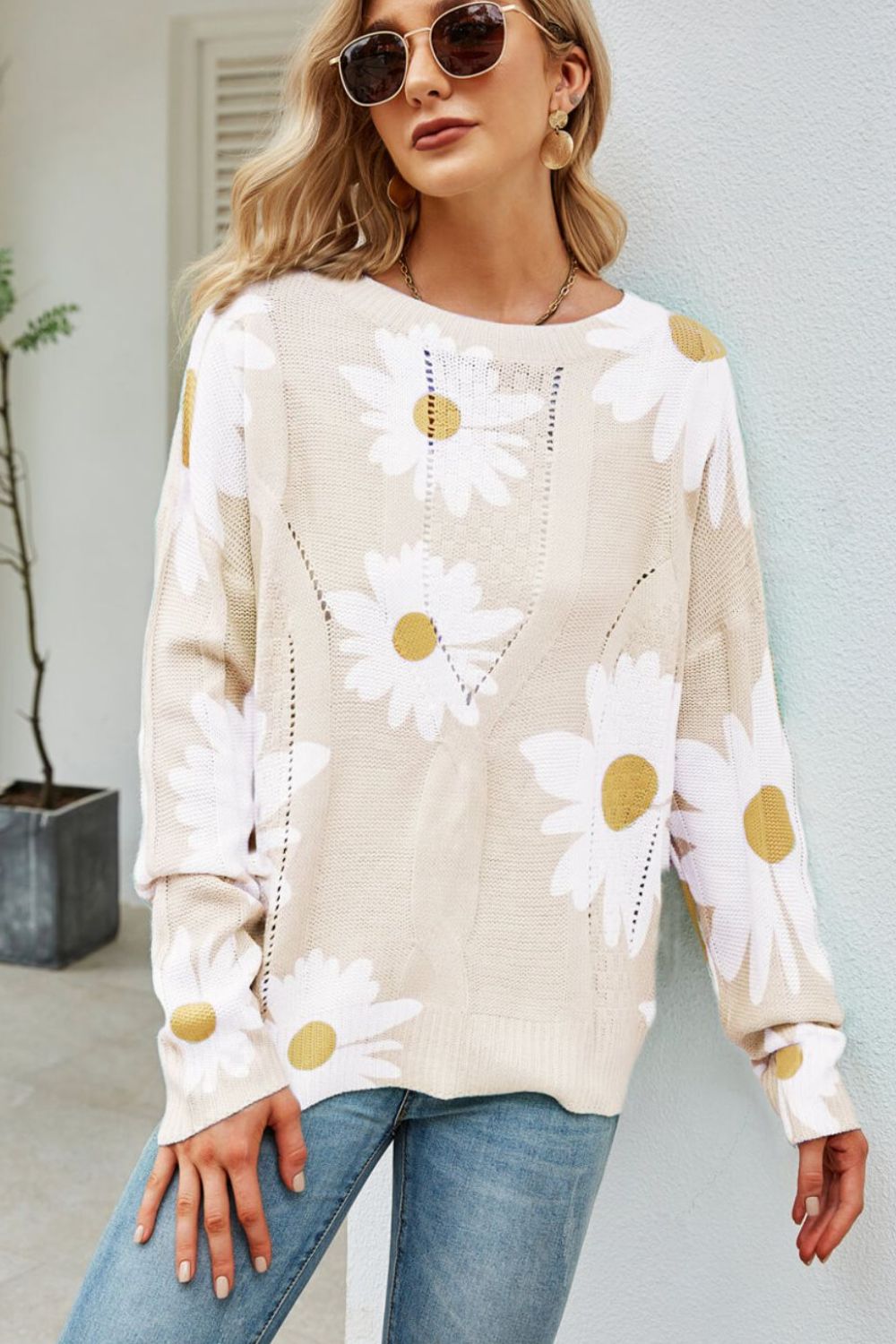 Angel Wings Daisy Print Openwork Round Neck Sweater - Beige -